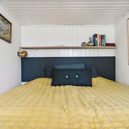 Semesterbostad With Mols Bjerge As Background