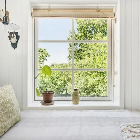 Semesterbostad With Mols Bjerge As Background