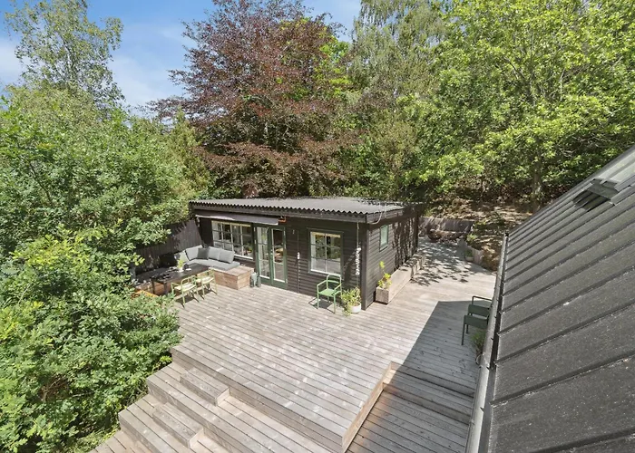 Semesterbostad With Mols Bjerge As Background